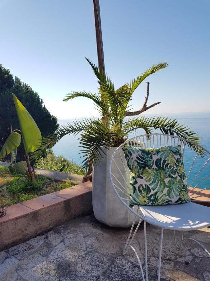 La Bouganvilla Charme & Relax Vista Mare Finale Ligure Exteriör bild