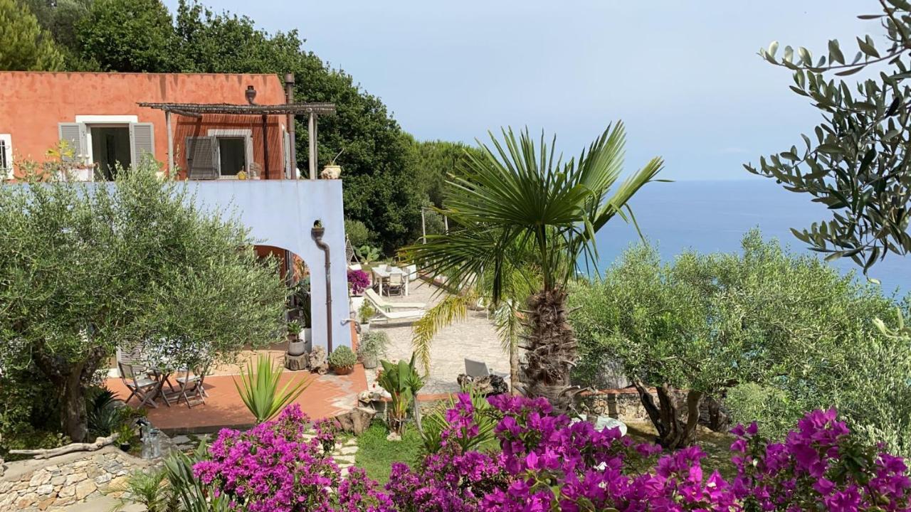 La Bouganvilla Charme & Relax Vista Mare Finale Ligure Exteriör bild