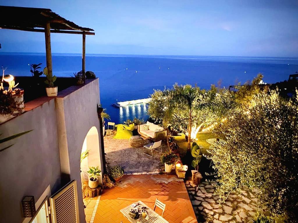 La Bouganvilla Charme & Relax Vista Mare Finale Ligure Exteriör bild